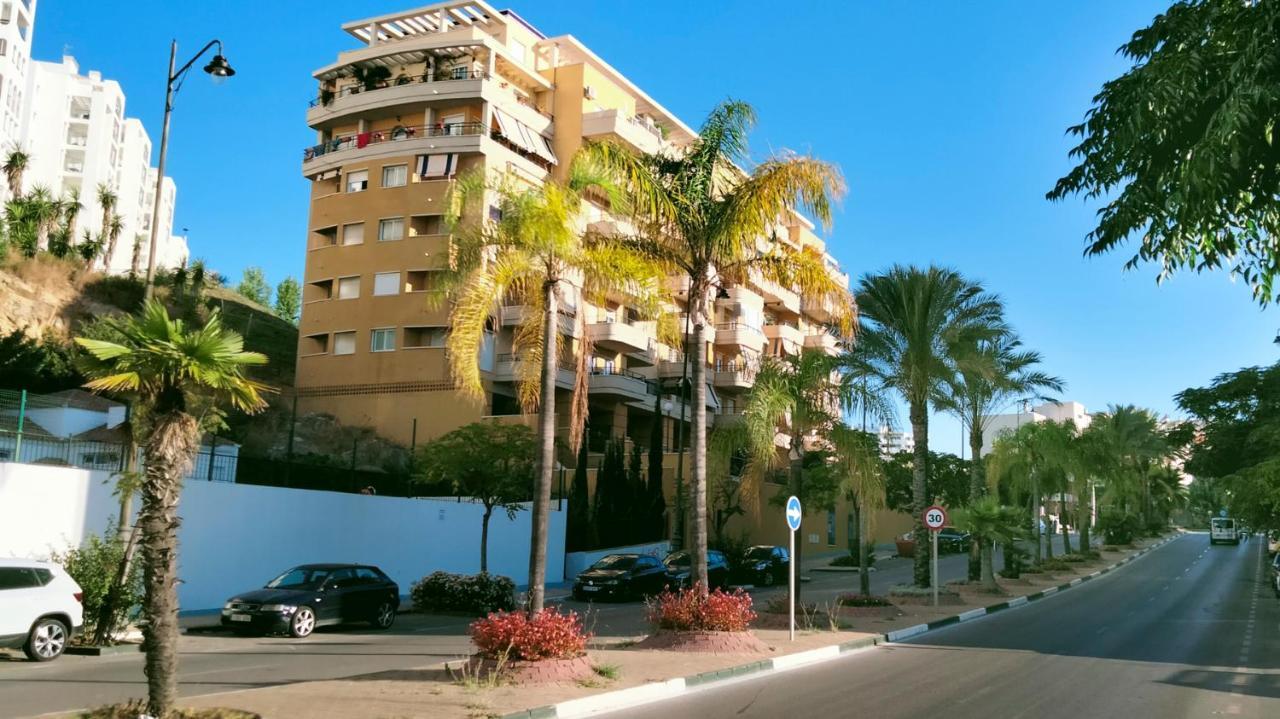 Cozy Apartment Overlooking Estepona'S Marina! Eksteriør billede
